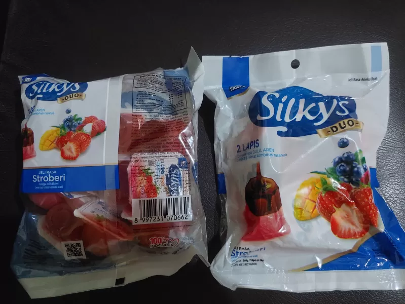 Puding rasa strawbery Silky duo isi 10 biji